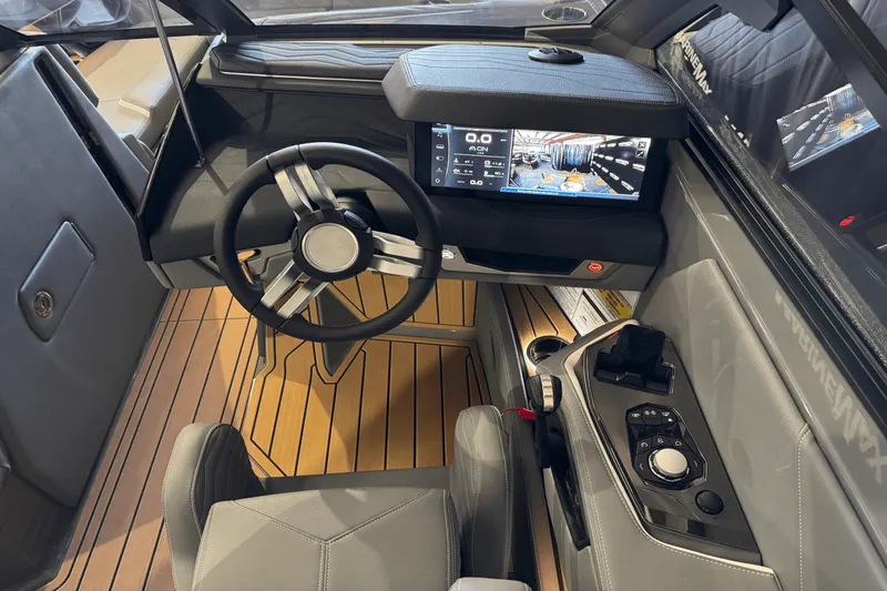 Slide: The Image of Nautique Super Air Nautique G25 2025 - 31