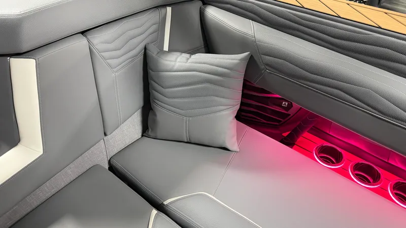 Slide: The Image of Nautique Super Air Nautique G25 2025 - 42