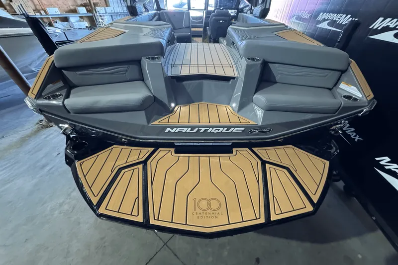 Slide: The Image of Nautique Super Air Nautique G25 2025 - 5