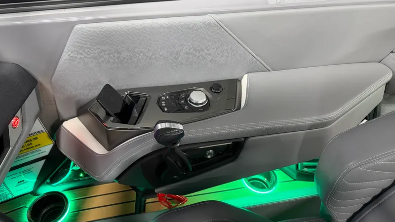 Slide: The Image of Nautique Super Air Nautique G25 2025 - 74