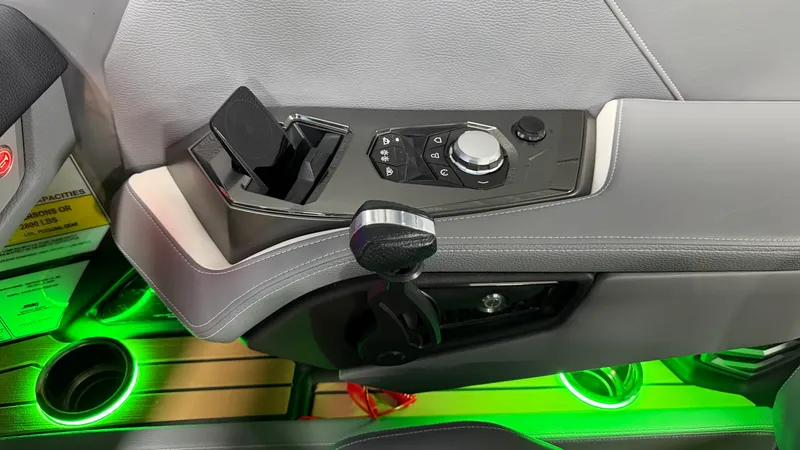 Slide: The Image of Nautique Super Air Nautique G25 2025 - 75