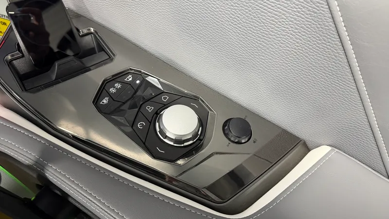 Slide: The Image of Nautique Super Air Nautique G25 2025 - 76