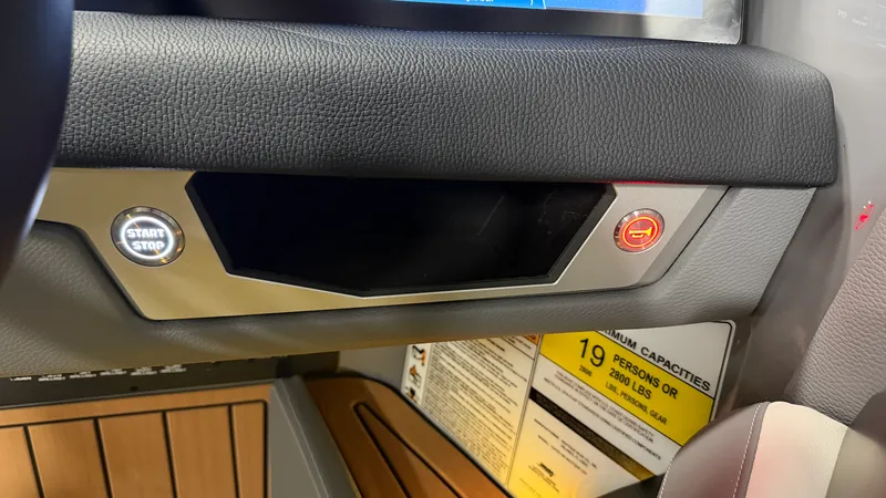 Slide: The Image of Nautique Super Air Nautique G25 2025 - 81