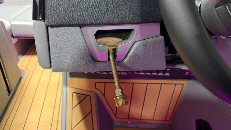 Slide: The Image of Nautique Super Air Nautique G25 2025 - 85