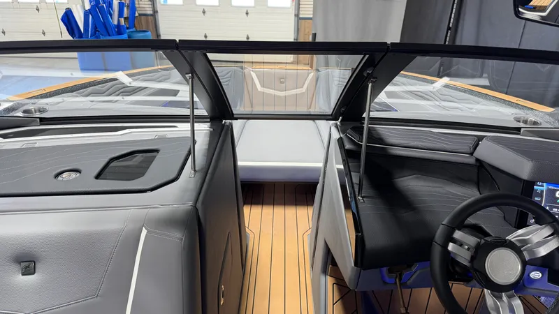 Slide: The Image of Nautique Super Air Nautique G25 2025 - 93