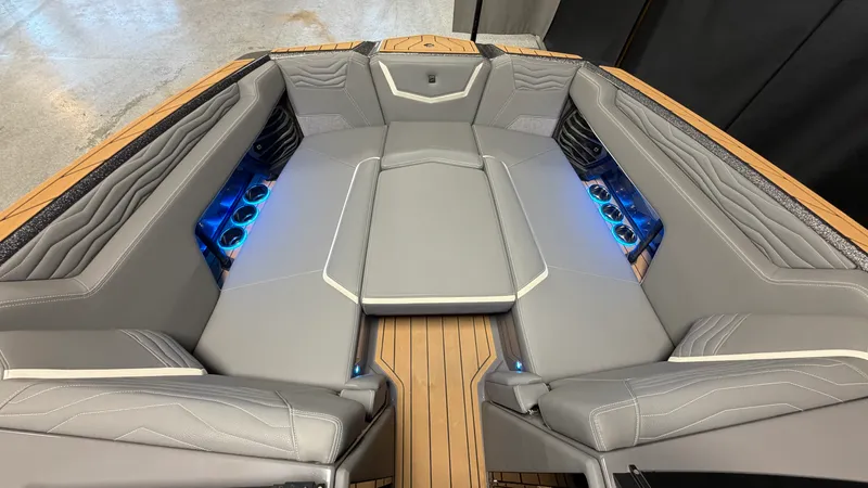 Slide: The Image of Nautique Super Air Nautique G25 2025 - 94