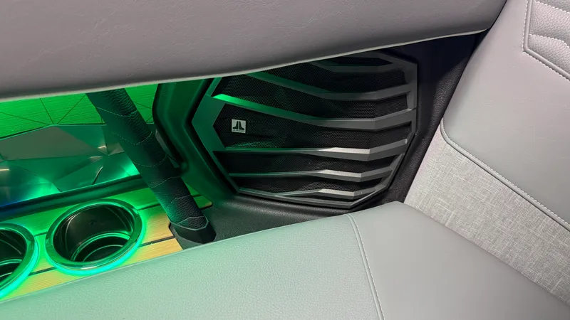 Slide: The Image of Nautique Super Air Nautique G25 2025 - 98