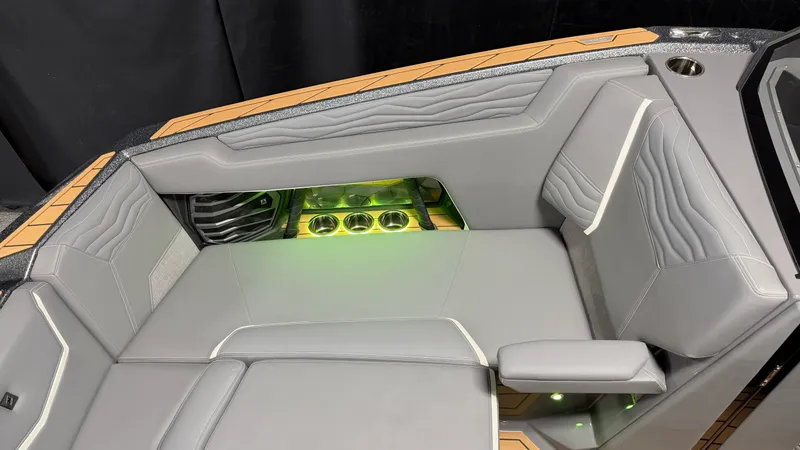 Slide: The Image of Nautique Super Air Nautique G25 2025 - 99