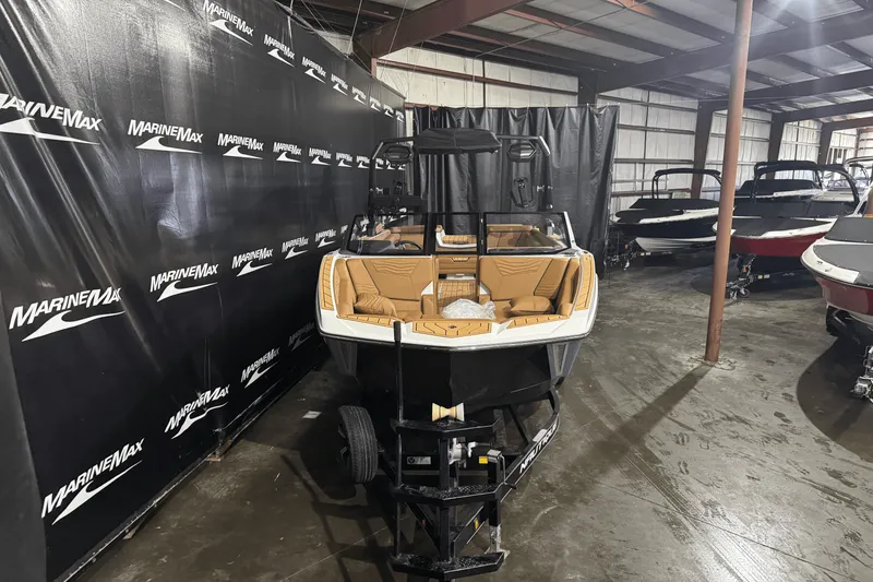 Slide: The Image of Nautique Super Air Nautique G25 2025 - 1