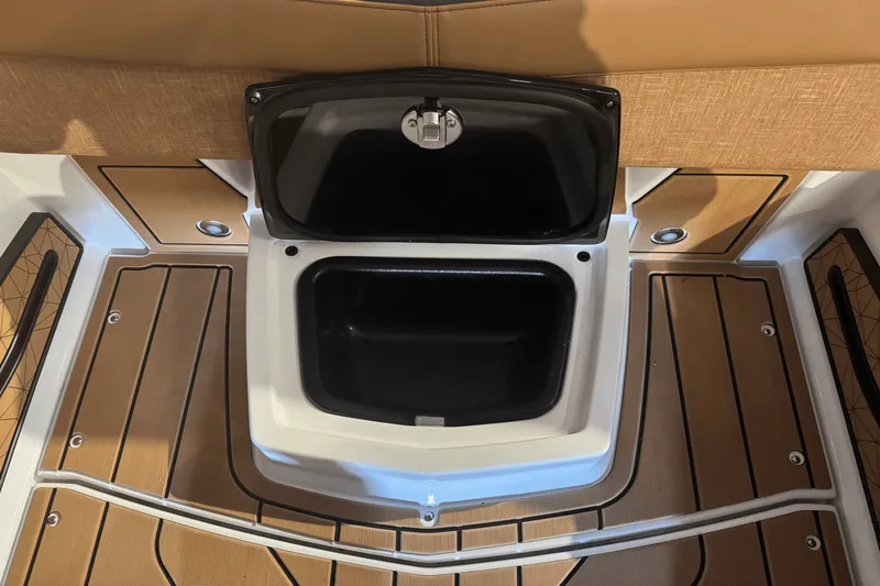 Slide: The Image of Nautique Super Air Nautique G25 2025 - 10