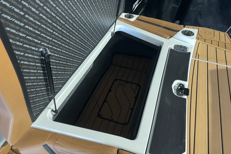 Slide: The Image of Nautique Super Air Nautique G25 2025 - 13