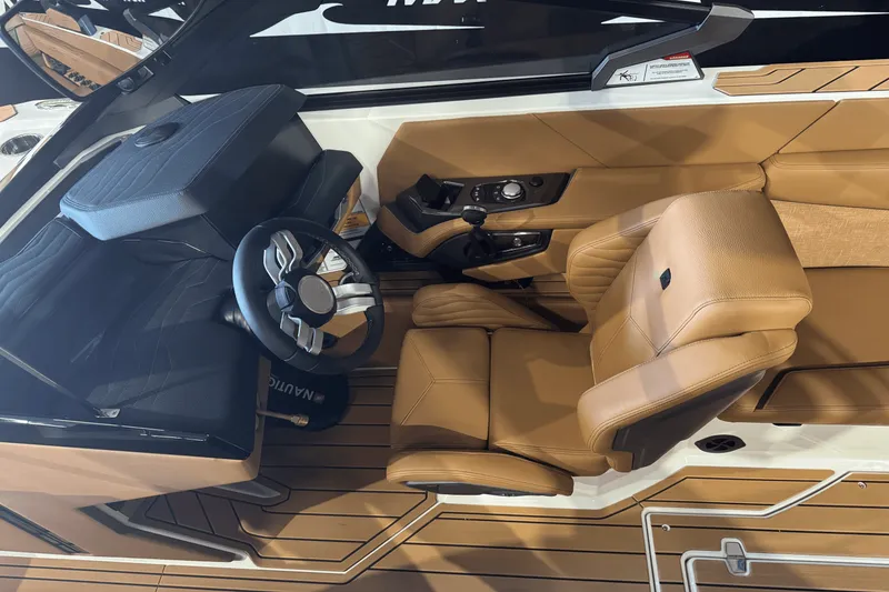 Slide: The Image of Nautique Super Air Nautique G25 2025 - 22