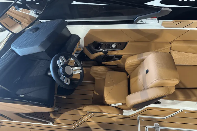 Slide: The Image of Nautique Super Air Nautique G25 2025 - 23