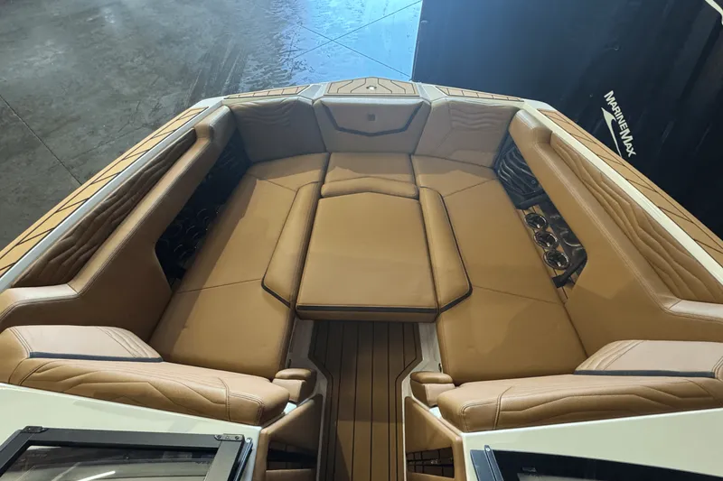 Slide: The Image of Nautique Super Air Nautique G25 2025 - 29