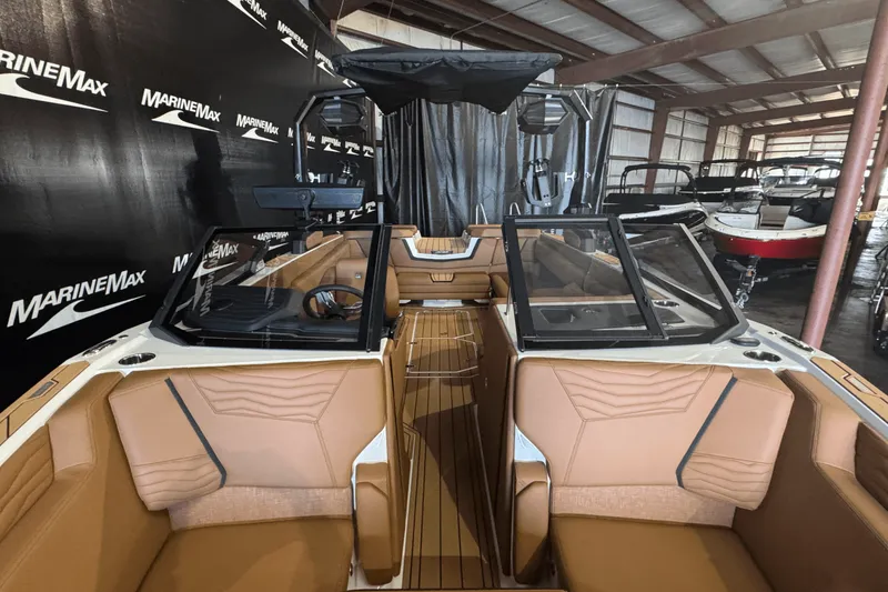 Slide: The Image of Nautique Super Air Nautique G25 2025 - 32