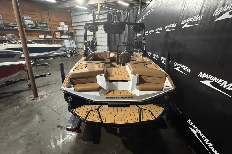 Slide: The Image of Nautique Super Air Nautique G25 2025 - 6