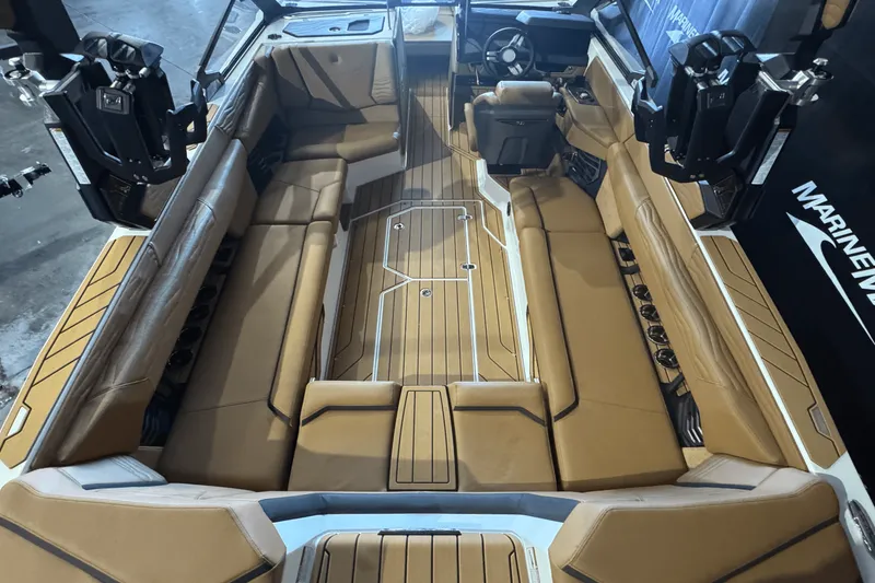 Slide: The Image of Nautique Super Air Nautique G25 2025 - 8