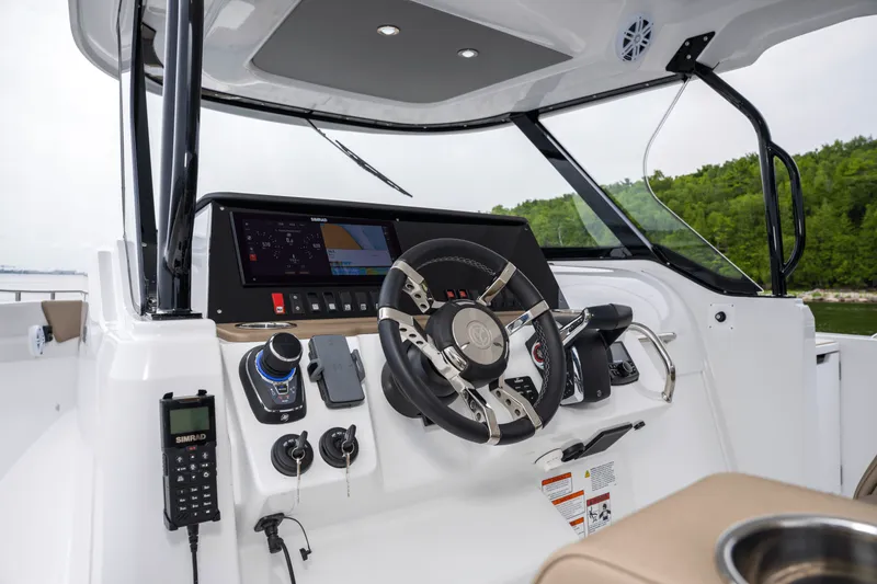 Slide: The Image of Cruisers Yachts 38 VTR 2026 - 17