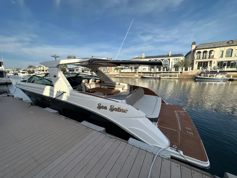 The Image of Sea Ray 400 SLX 2018 - 0