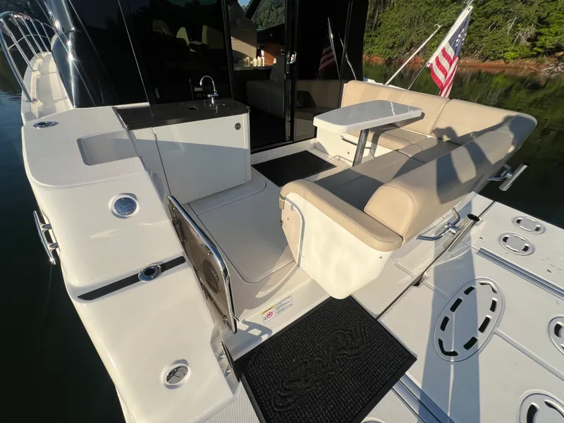 Slide: The Image of Sea Ray 470 SUNDANCER 2016 - 16