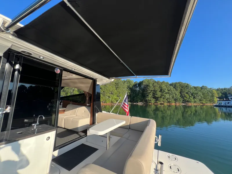 Slide: The Image of Sea Ray 470 SUNDANCER 2016 - 35