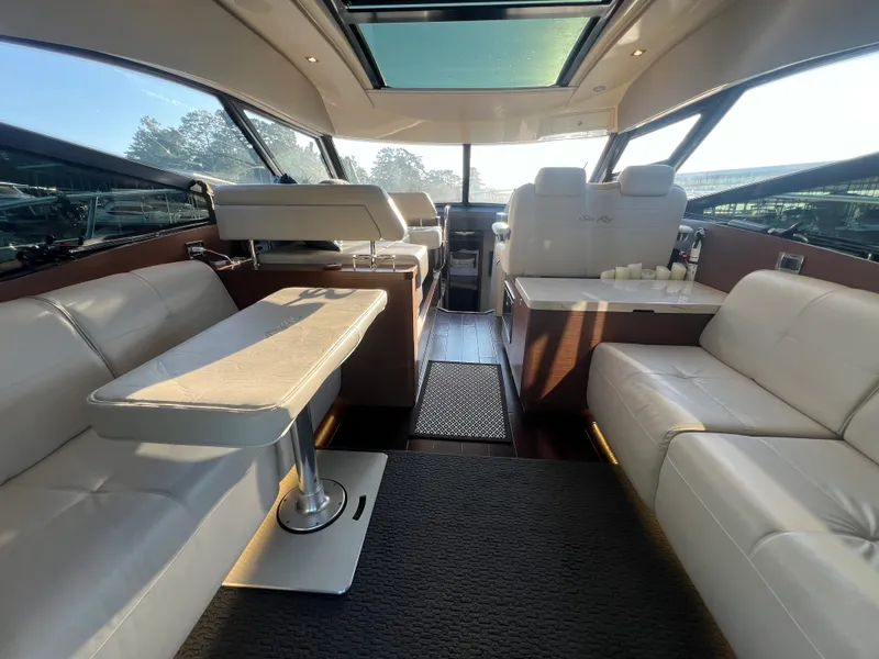 Slide: The Image of Sea Ray 470 SUNDANCER 2016 - 37