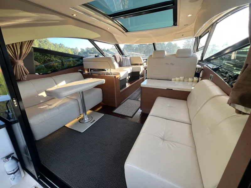 Slide: The Image of Sea Ray 470 SUNDANCER 2016 - 38