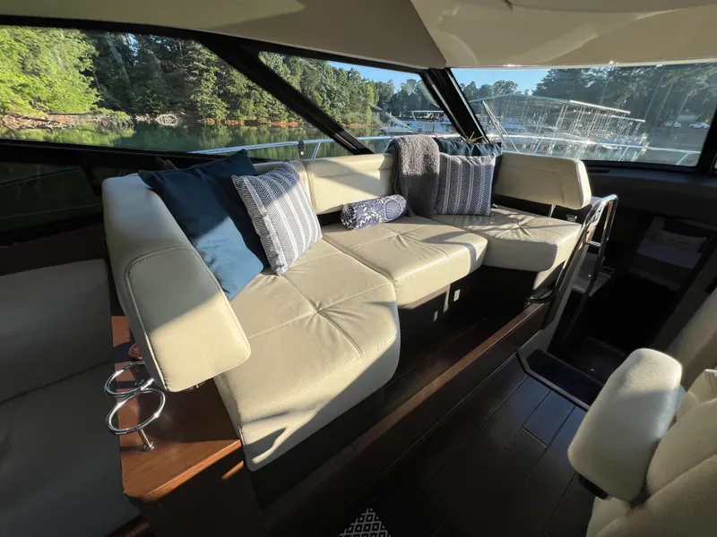 Slide: The Image of Sea Ray 470 SUNDANCER 2016 - 44