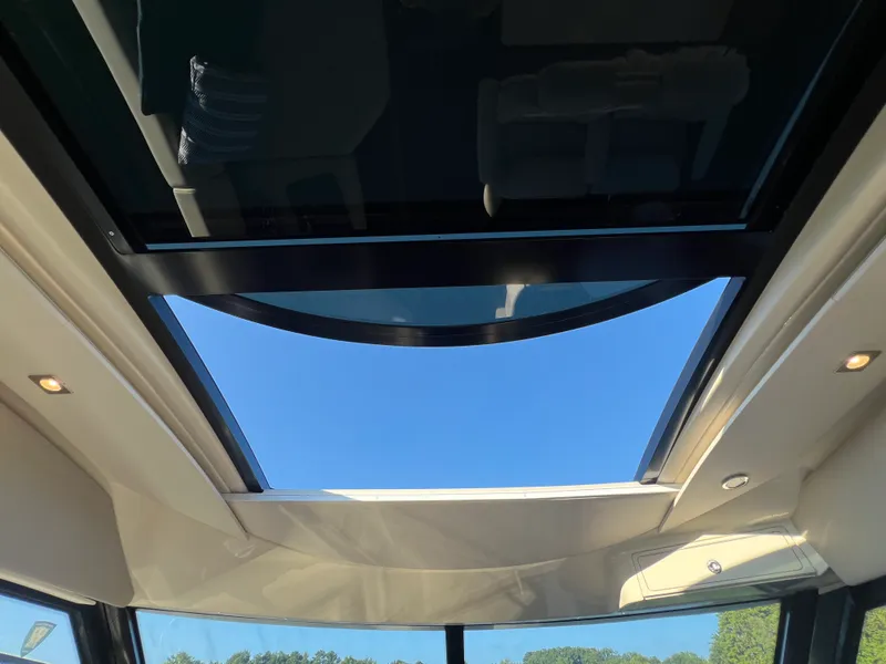 Slide: The Image of Sea Ray 470 SUNDANCER 2016 - 47