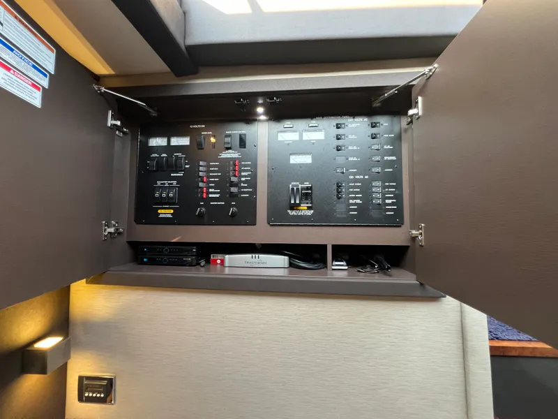 Slide: The Image of Sea Ray 470 SUNDANCER 2016 - 67