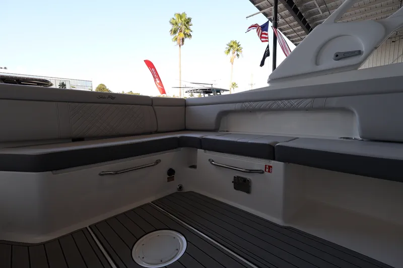 Slide: The Image of Sea Ray SDX 290 Outboard 2026 - 16