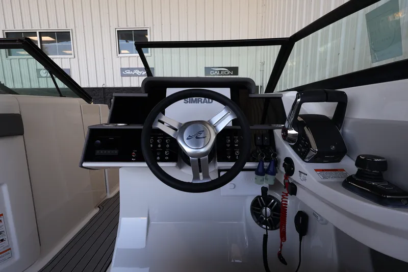 Slide: The Image of Sea Ray SDX 290 Outboard 2026 - 22