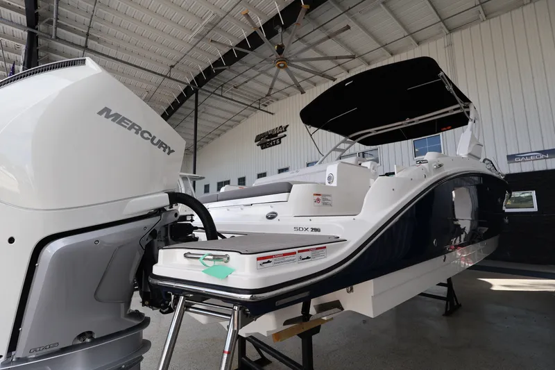 Slide: The Image of Sea Ray SDX 290 Outboard 2026 - 7