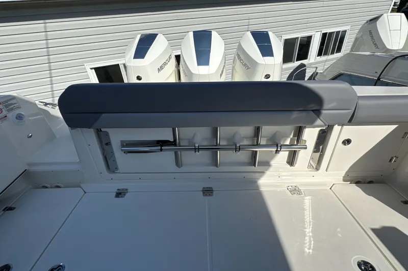 Slide: The Image of Boston Whaler 380 Outrage 2026 - 21