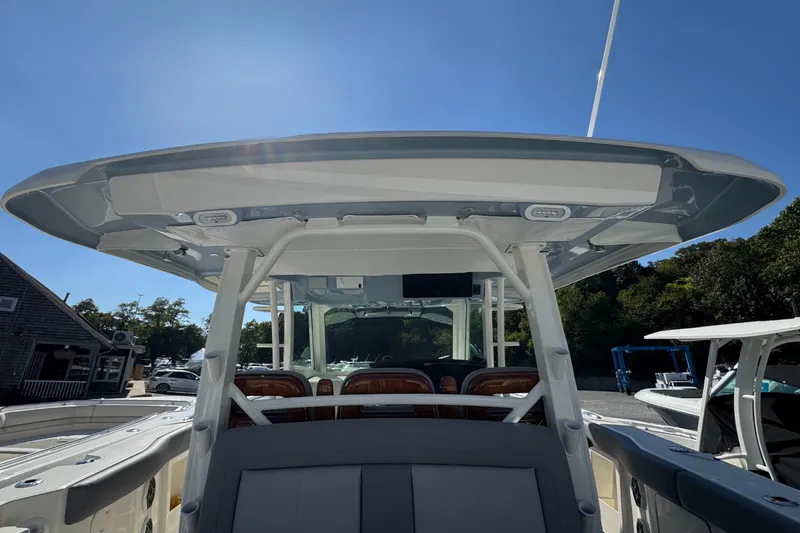 Slide: The Image of Boston Whaler 380 Outrage 2026 - 26