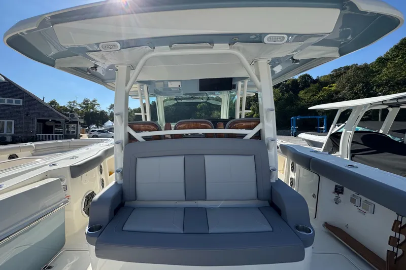 Slide: The Image of Boston Whaler 380 Outrage 2026 - 29
