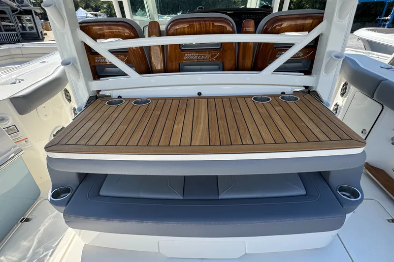 Slide: The Image of Boston Whaler 380 Outrage 2026 - 34