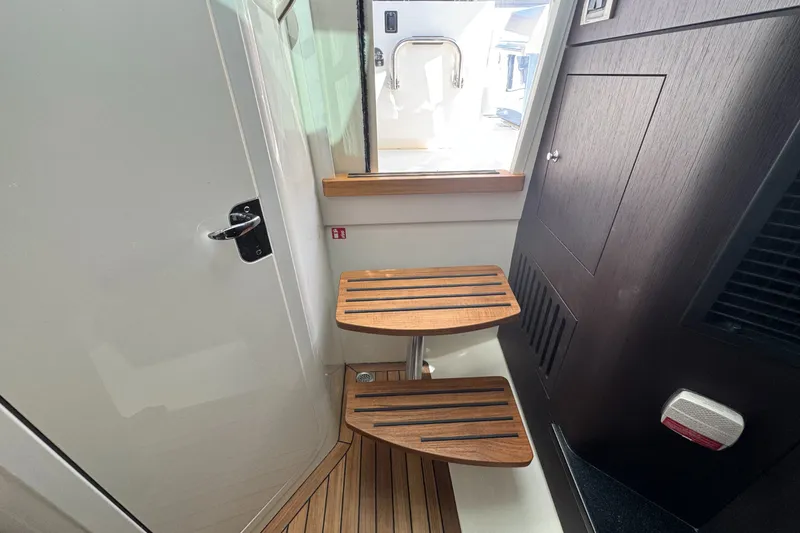 Slide: The Image of Boston Whaler 380 Outrage 2026 - 45