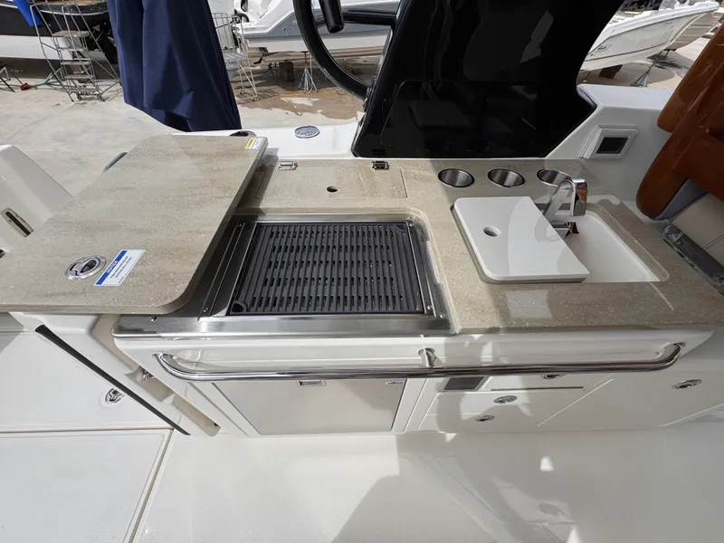 Slide: The Image of Boston Whaler 380 Realm 2026 - 14