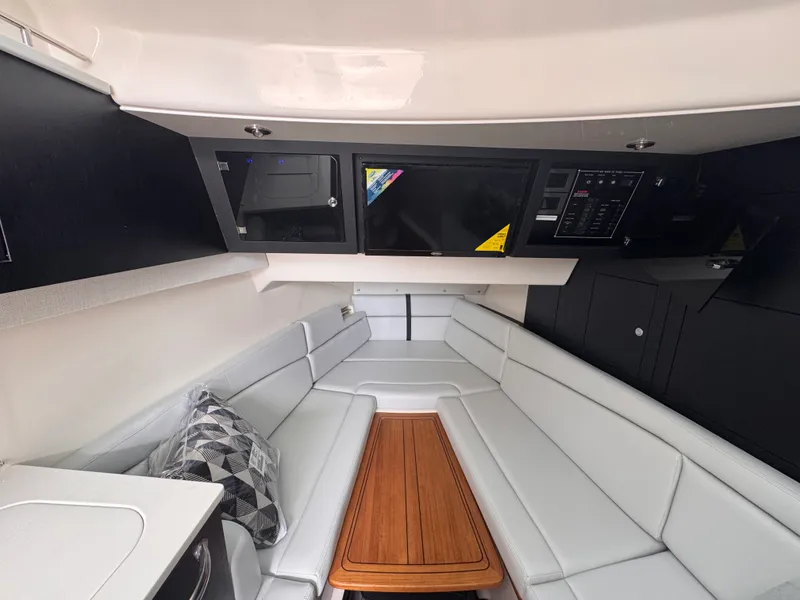 Slide: The Image of Boston Whaler 380 Realm 2026 - 35