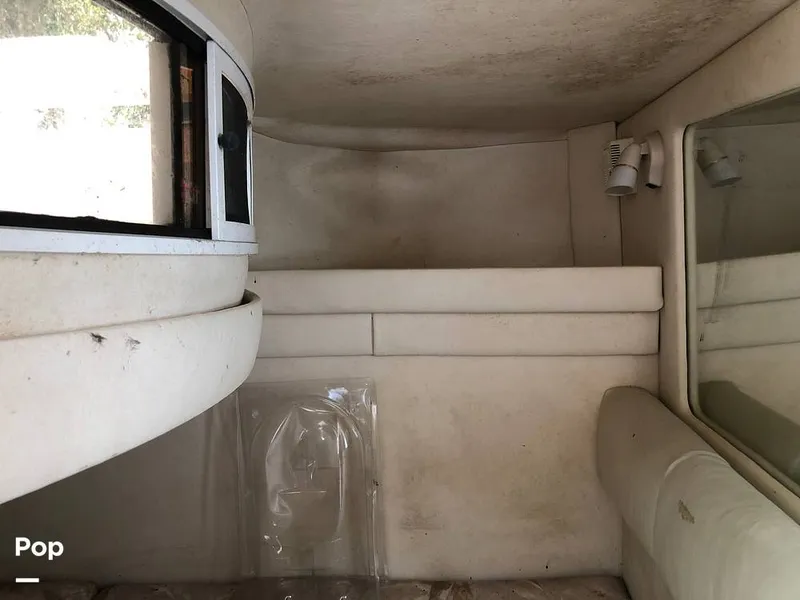 Slide: The Image of Rear Berth Window And Light - 10722299