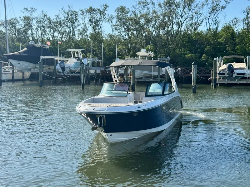 Slide: The Image of Sea Ray SDX 270 Outboard 2025 - 15