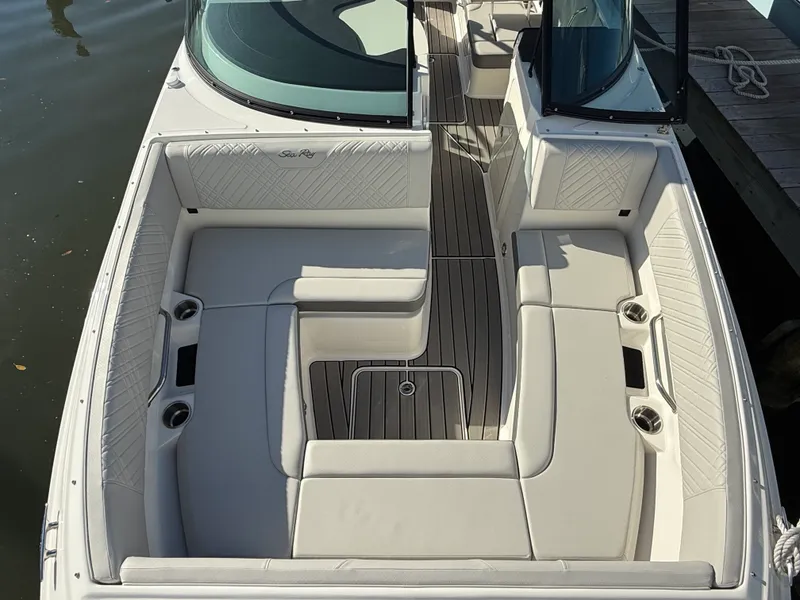 Slide: The Image of Sea Ray SDX 270 Outboard 2025 - 45