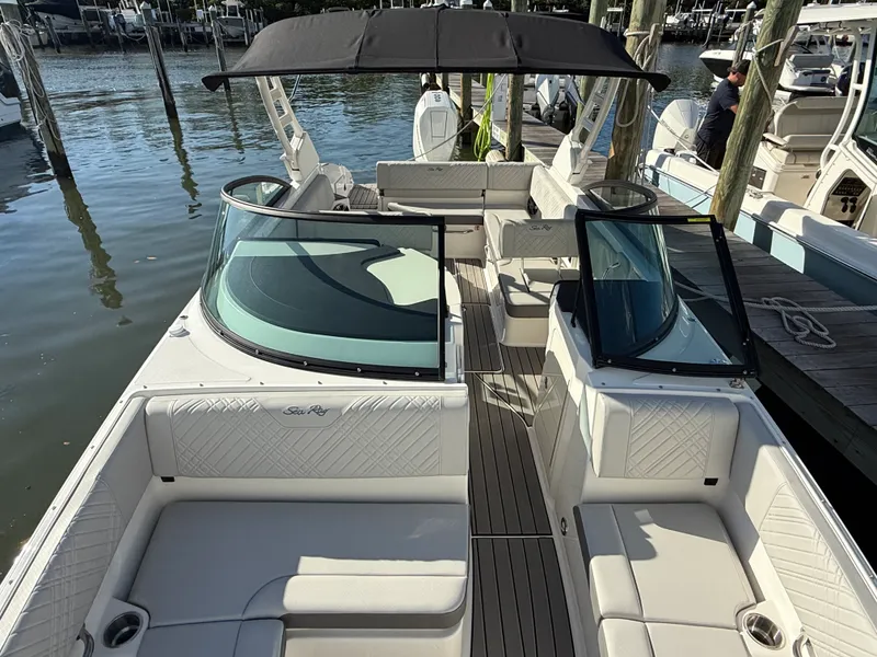 Slide: The Image of Sea Ray SDX 270 Outboard 2025 - 46