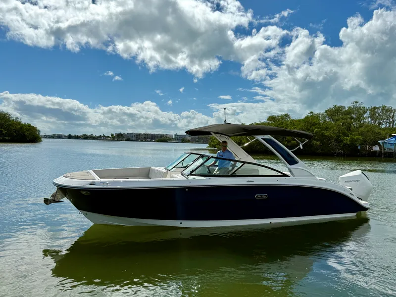 Slide: The Image of Sea Ray SDX 270 Outboard 2025 - 19