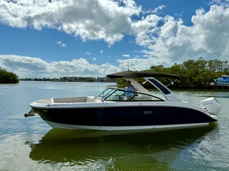 Slide: The Image of Sea Ray SDX 270 Outboard 2025 - 20