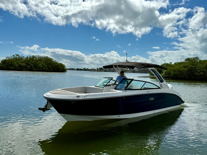 Slide: The Image of Sea Ray SDX 270 Outboard 2025 - 22