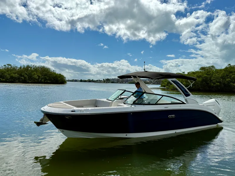 Slide: The Image of Sea Ray SDX 270 Outboard 2025 - 23