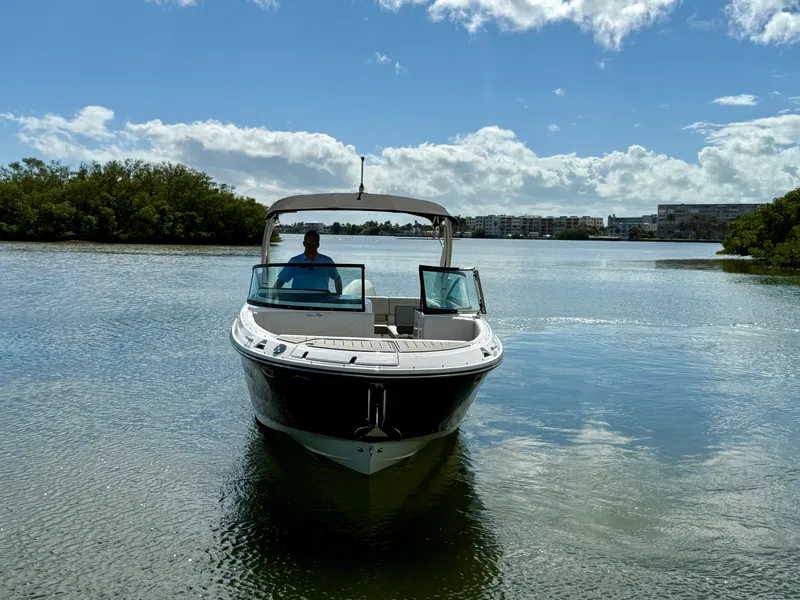 Slide: The Image of Sea Ray SDX 270 Outboard 2025 - 25