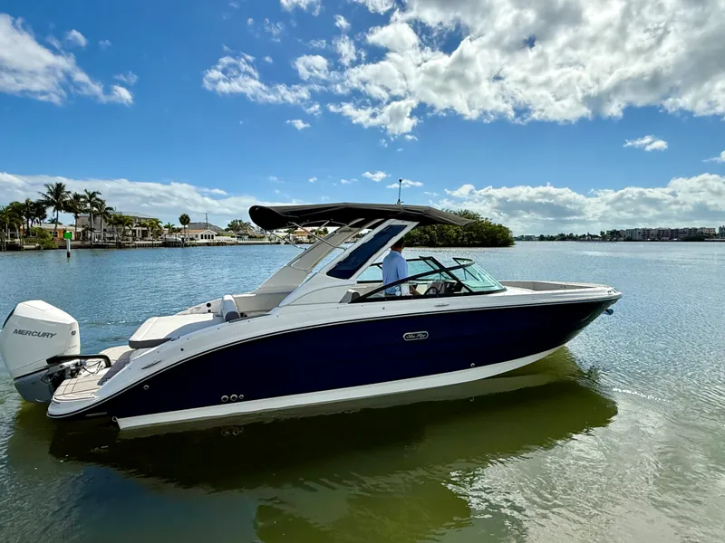 Slide: The Image of Sea Ray SDX 270 Outboard 2025 - 4